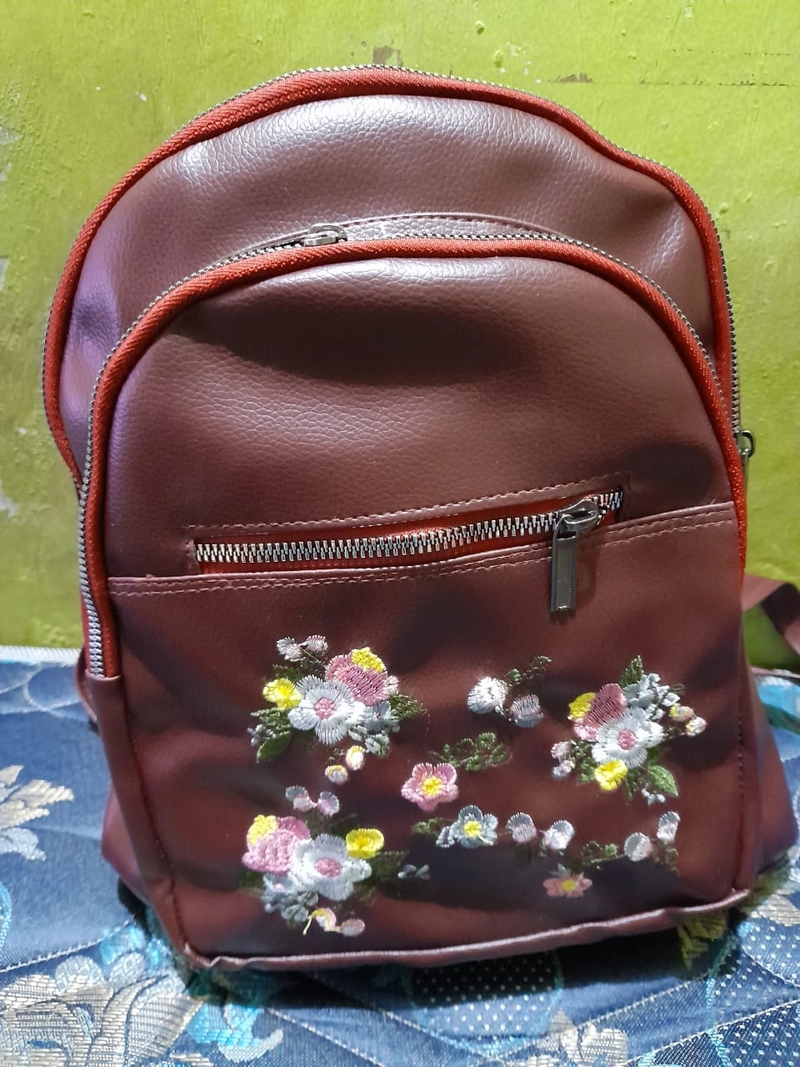 Product image Alcaff- Tas Ransel Bordir Rose 27x33x11 Hitam