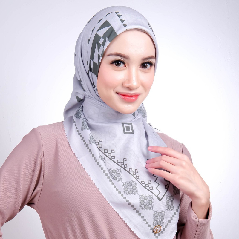 Product image Forall - Jilbab Segiempat Voal Premium Digital Print Forall - MAZIYA Logo Plat Gold Allsize BW