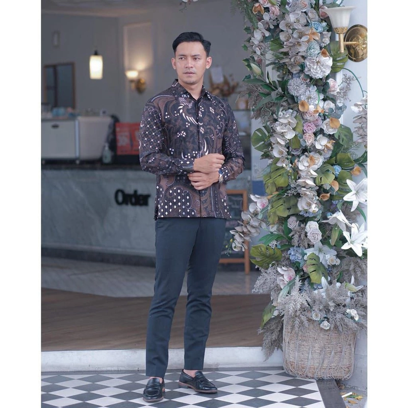 Product image COLLECTION SARJANA - Batik Nikita Couple Kebaya TERBARU Kebaya Tunangan Wisuda Dan Lamaran Terbaru KEMEJA M ROSE