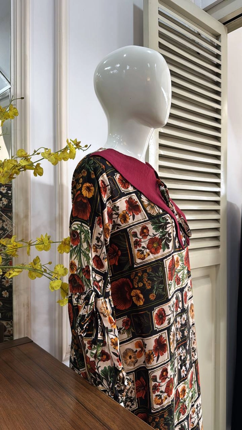 Product image Khisna collection - Miranda drees motif bestseller kekinian bawah lebar Allsize Black flower