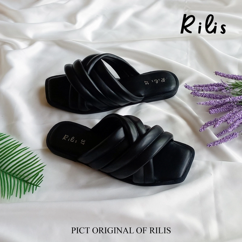 Product image Rilis - Sandal Wanita Slip On Delia (Rilis 35) 39 Hitam