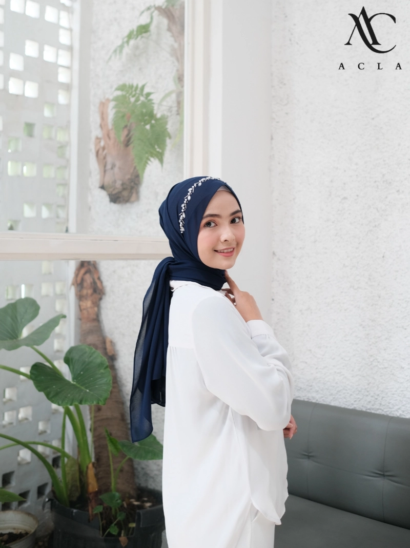 Product image Acla Daily - Pashmina Ceruty Babydoll Pearly Daun All size Merah Cabe