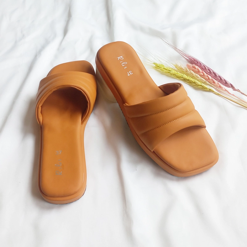 Product image Rilis - Sandal Wanita Leona Puffy Platfoam (Rilis 22) 37 Tan