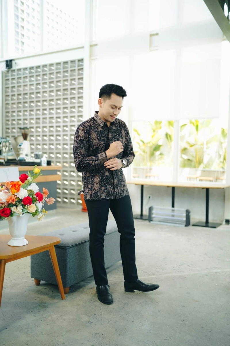 Product image COLLECTION SARJANA - Gamis Batik Couple Dewasa - Premium Series - Katun Primissima Furing (Slimfit) KEMEJA M PRAMESTI