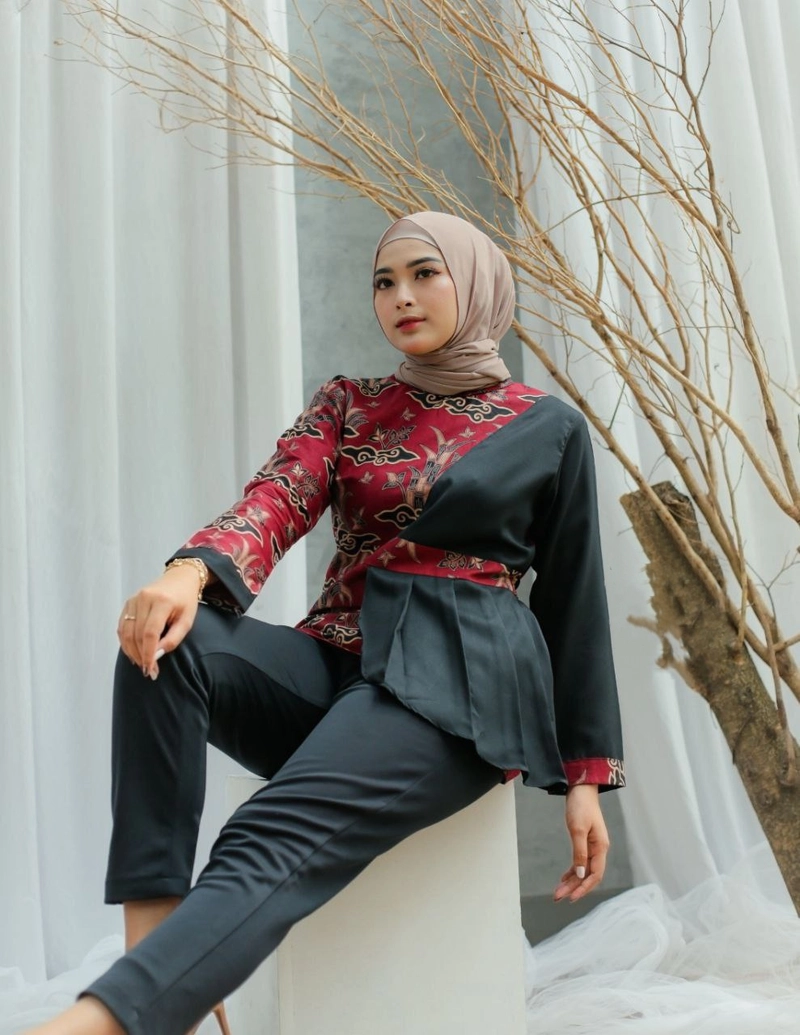 Product image Kois Batik - Atasan Batik Wanita Dewasa Blouse Keren Sekali Motif amalia M Amalia 01