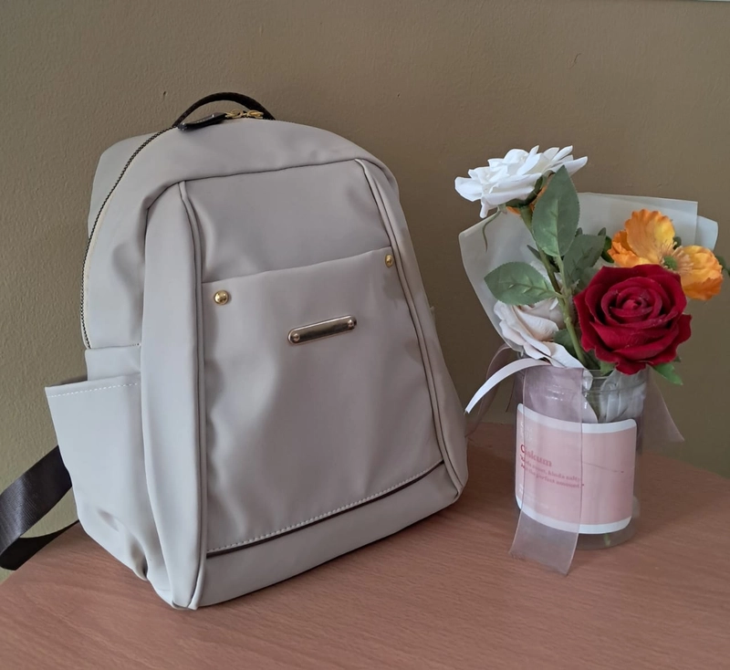 Product image CBL - Ransel MIA - Tas Ransel Backpack Wanita Waterproof Bahan Nilon Simple Premium Untuk Formal Atau Info Small-Medium Cream