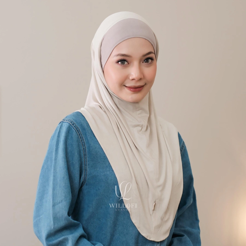 Product image Sakura Baru - Sakura Baru X Willofi - Hijab Larissa Two Tone Instan Tali Bandana Bahan Rayon All Size All Size Tiramisu
