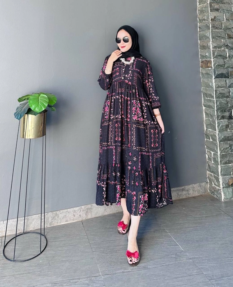 Product image Khisna collection - New model terbaru MIDI drees mafaza bawah rempel kesan cantik buat fashion Allsize Hitam kombinasi