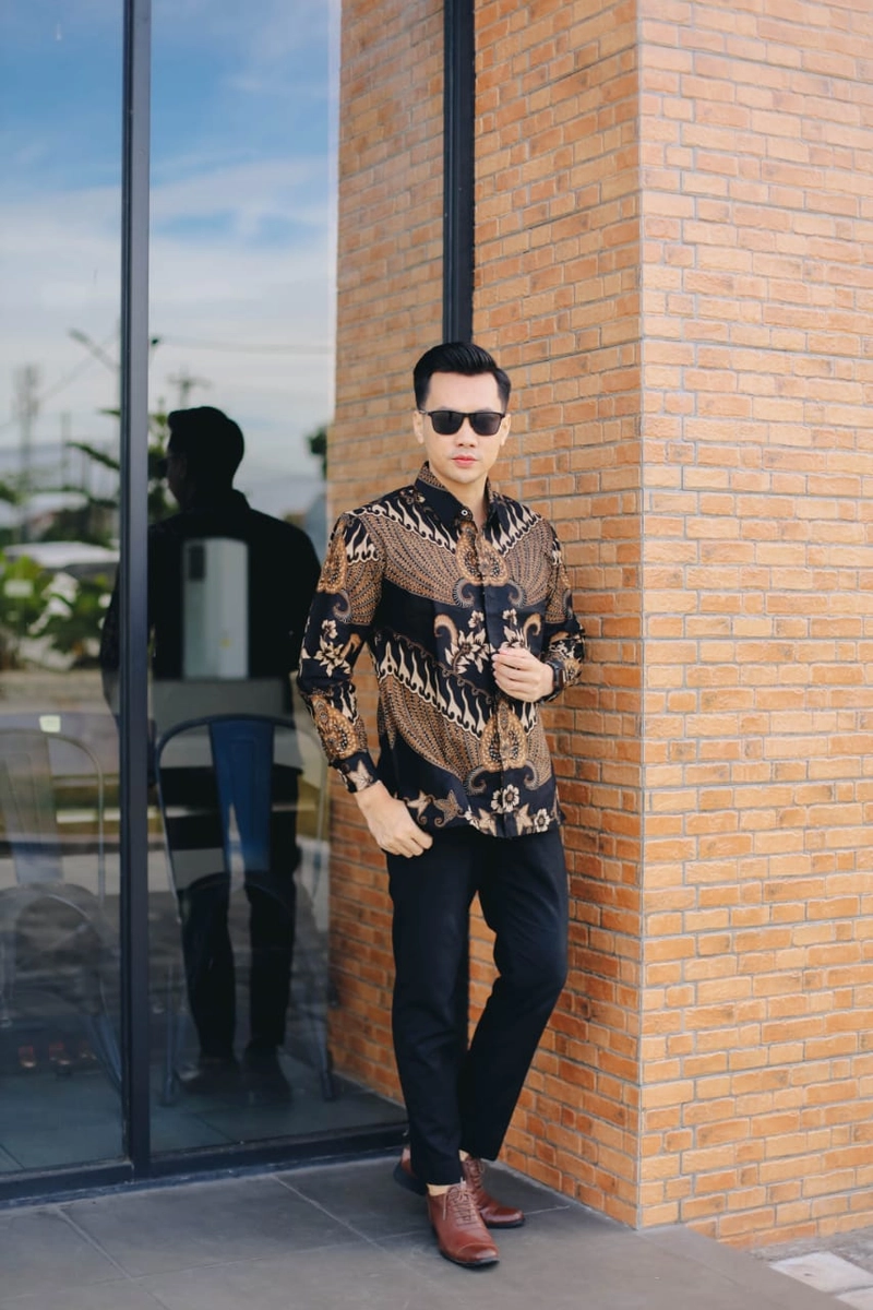 Product image COLLECTION SARJANA - KEMEJA BATIK LENGAN PANJANG - BAMANTARA - FURING- KAIN KATUN BERKUALITAS M BAMANTARA