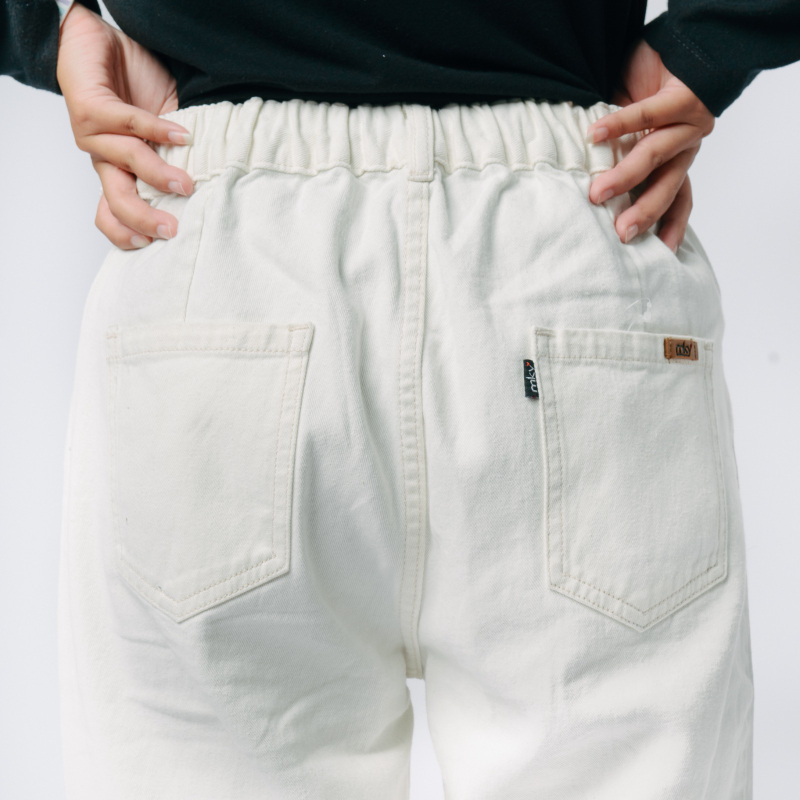 Product image MKY Clothing - BASIC TAPERED BOYFRIEND JEANS PUTIH S (26) Putih