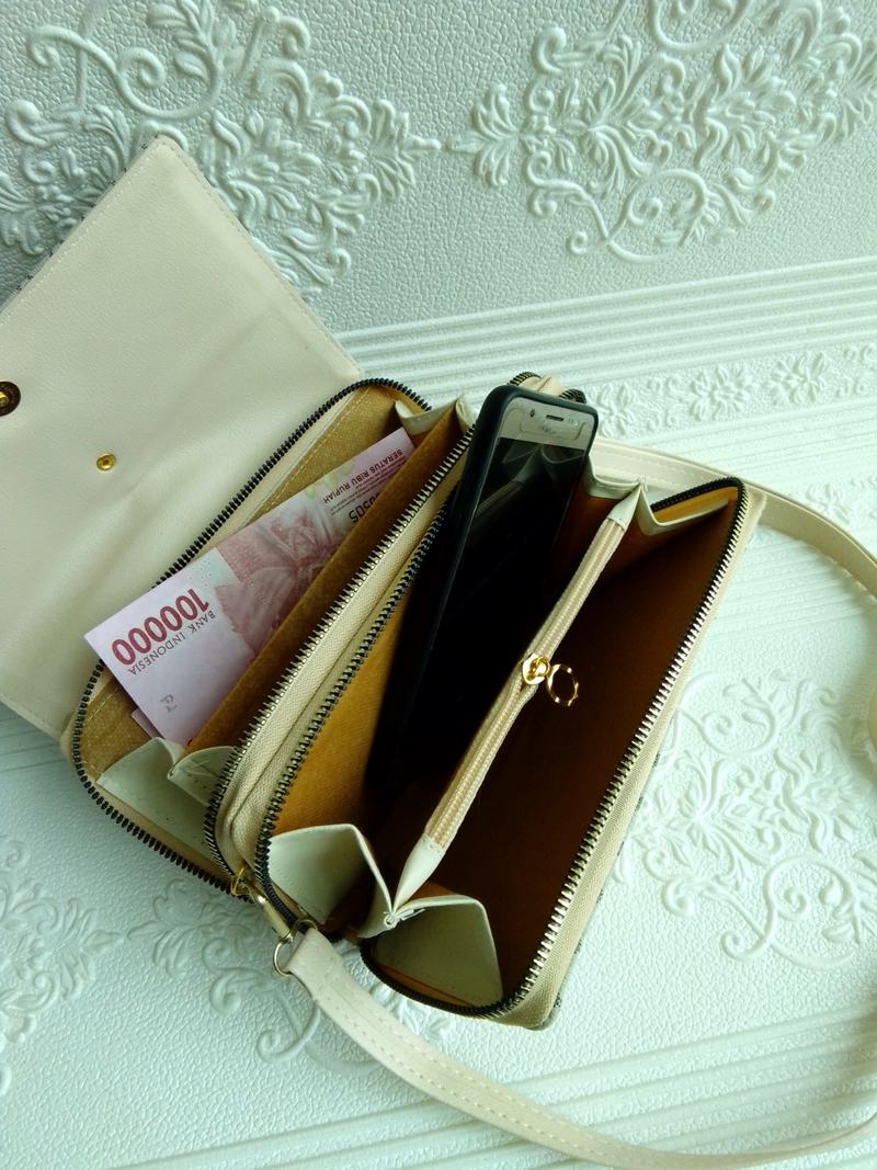 Product image Kalea - Tas dompet wanita serbaguna 20*13*3 Krem