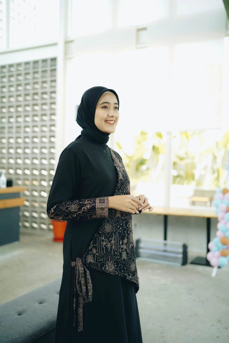 Product image COLLECTION SARJANA - Gamis Batik Couple Dewasa - Premium Series - Katun Primissima Furing (Slimfit) KEMEJA M PRAMESTI
