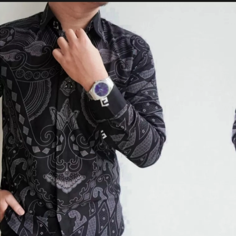 Product image Kois Batik - BATIK KANTOR FORNAL KEMEJA CASUAL LENGAN PANJANG EXSLUSIVE NEW ARRIVAL M Hitam kombinasi