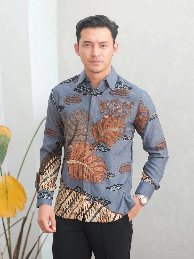 Product image COLLECTION SARJANA - Batik Couple Lisa- Kebaya Furing Satin - Brokat Tile Mutiara - Payet Mutiara Rok+ Selendang Mauve