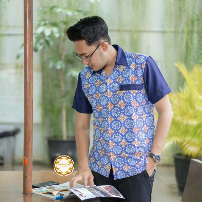 Product image Hem Batik Lengan Pendek - Tiga Varian Motif M Motif A