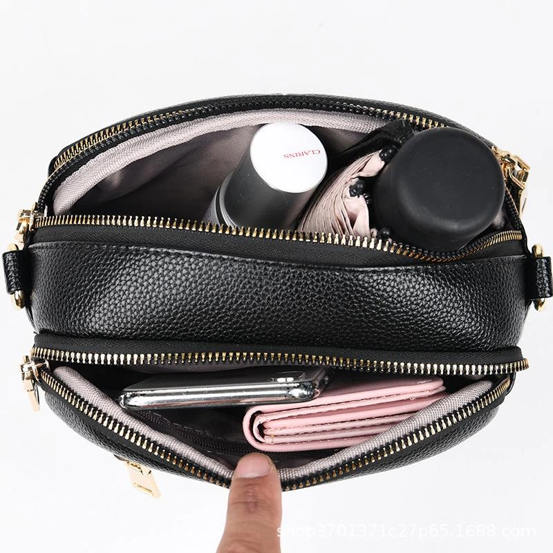 Product image CBL - KALANI SLINGBAG - Tas Selempang Wanita Kalani Bahan Semikulit 4 Saku (Ruang) 3 Variasi Warna Small Hijau