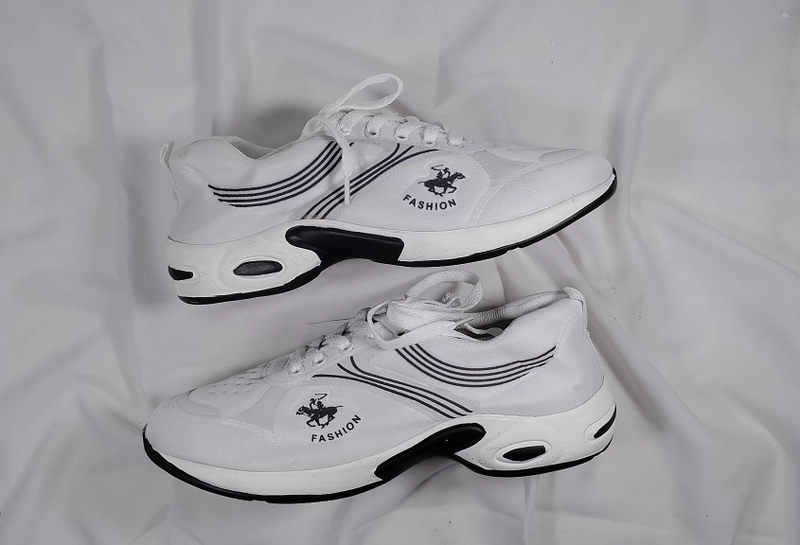 Product image Koekita - Sepatu Kets Sneakers Pria Ter Baru New Trendy Fs-01 42 Putih