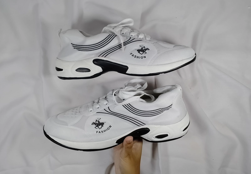 Product image Koekita - Sepatu Kets Sneakers Pria Ter Baru New Trendy Fs-01 42 Putih
