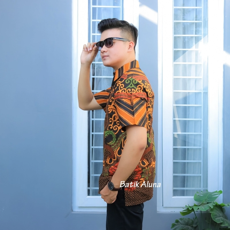 Product image Kemeja batik pria lengan pendek premium baju batik pria full furing S BATIK