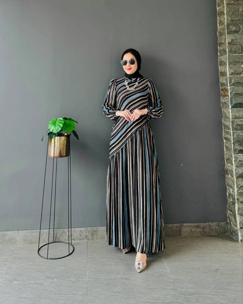 Product image Khisna collection - Gamis rempel salur trend model baju kekinian no hijab Allsize Hitambiru