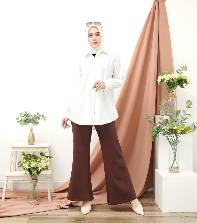 Product image Syahrinda [TA] - Atasan Wanita Kemeja Basic Shirt Polos Putih Dubaii - Katun Shaman / Standar Bigsize Size 36 Putih