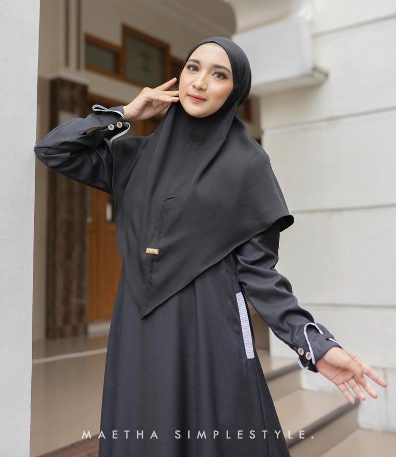 Product image Gamis Set Bergo Syari Muslim Dewasa Aona Series M Black