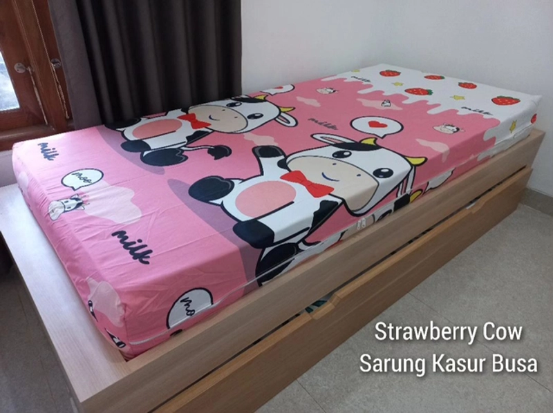Product image MNAIMA - Sarung kasur / Sprei Seleting ukuran 90 x200 90 x200 Strawbery cow