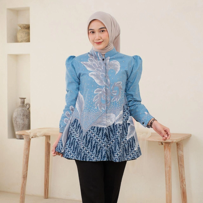 Product image Kois Batik - Atasan Batik Modern Coupel Terbaru Model puff blouse Motif anggrek denim M Blouse anggrek denim
