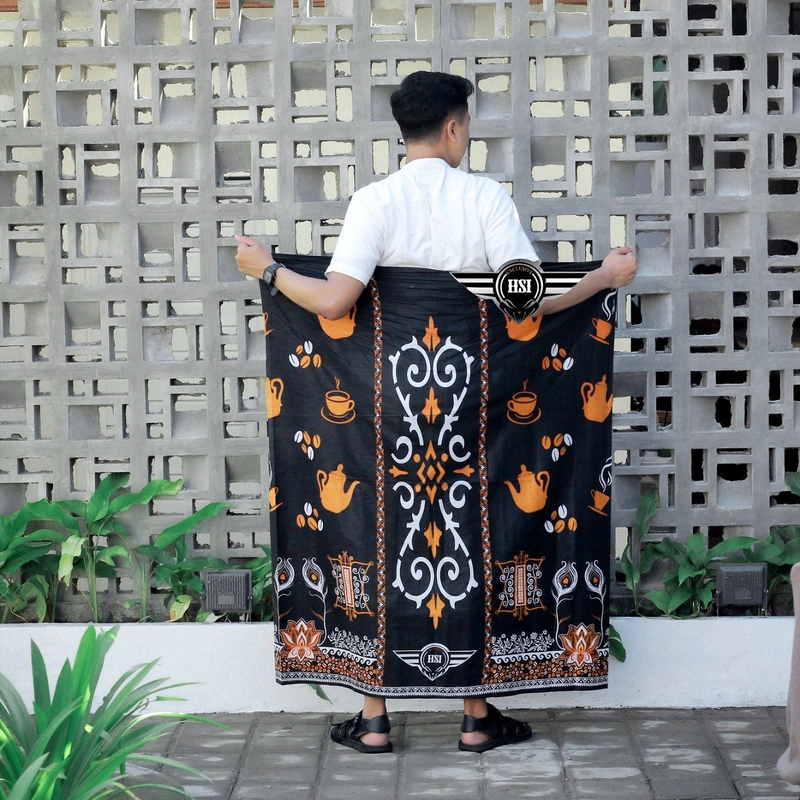 Product image Kois Batik - Sarung remaja usia 7 sampai 18 tahun motif cangkir kopi 300 gram Hitam
