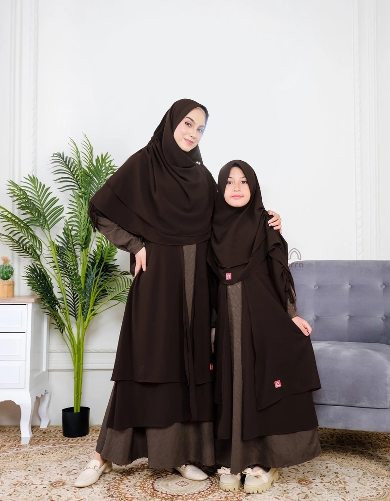 Product image Arra - Baju Sarimbit Marwah Brown Walnut S Khimar Anak