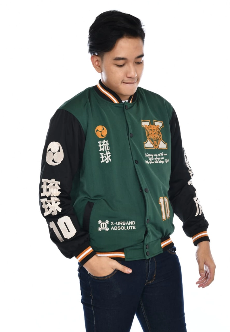 Product image Jaket Varsity Bordir Unisex A227 S HIjau Hitam