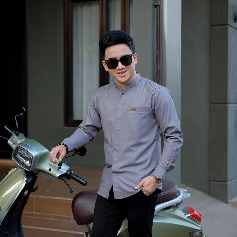 Product image Kois Batik - Baju Koko Pria Dewasa Modern Lengan panjang Kekinian Motif ruby M abu
