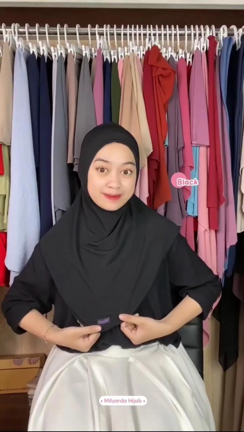Product image Milyarda Hijab Official - Ciput Ninja Sporty Allsize Hitam