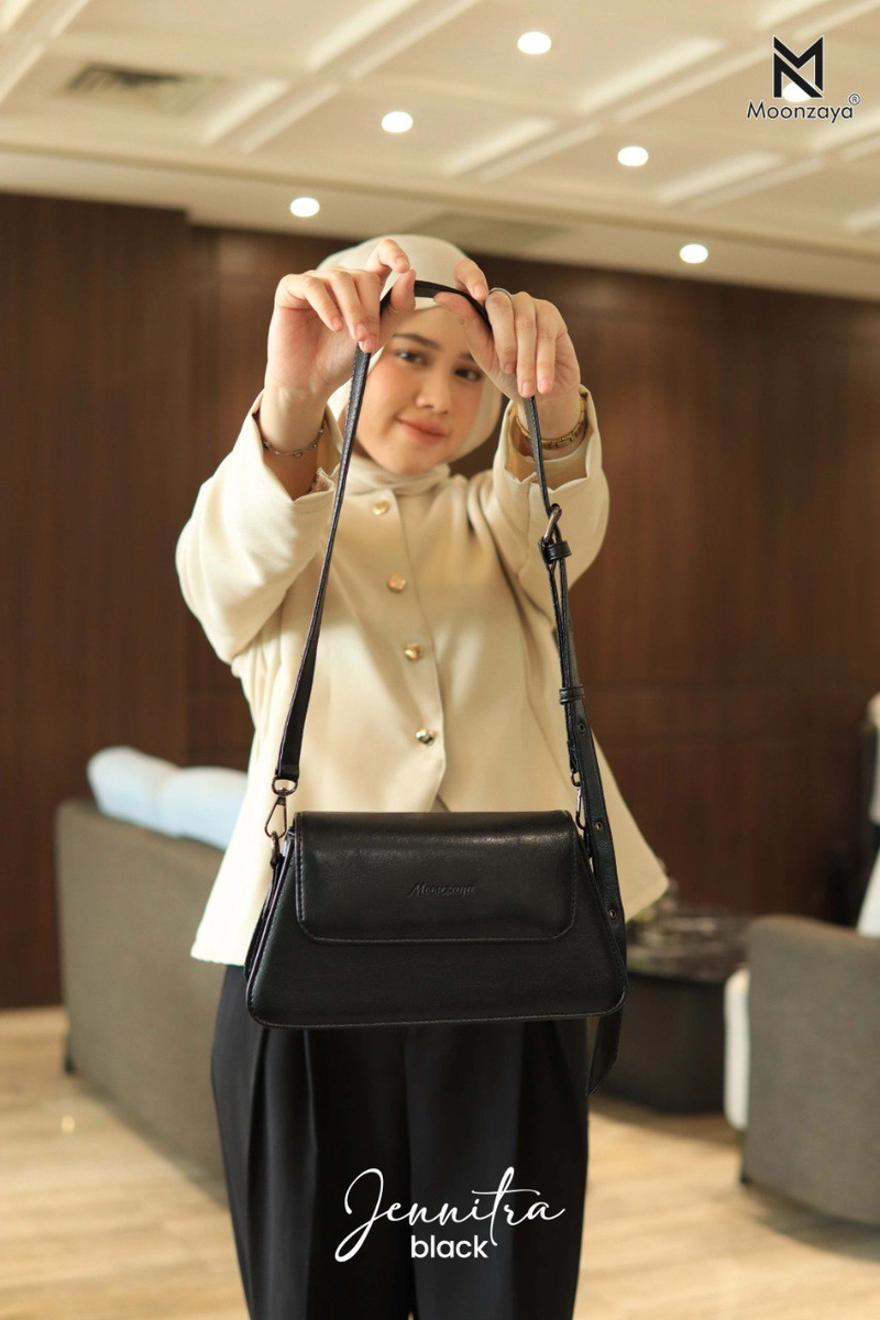 Product image Moonzaya - JENNITRA BAG BY MOONZAYA TAS SELEMPANG WANITA TAS WATERPROOF JENNITRA BLACK