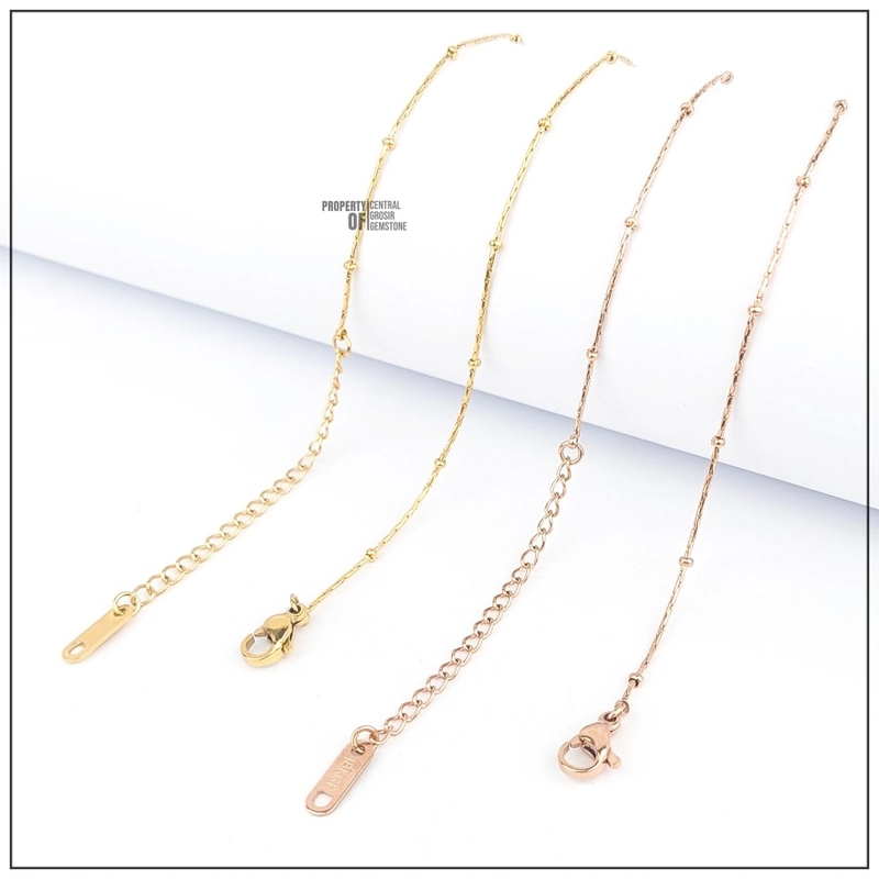 Product image CENTRAL GROSIR GEMSTONE - Kalung Titanium Liontin Black Clover Fashion Wanita 45cm Gold