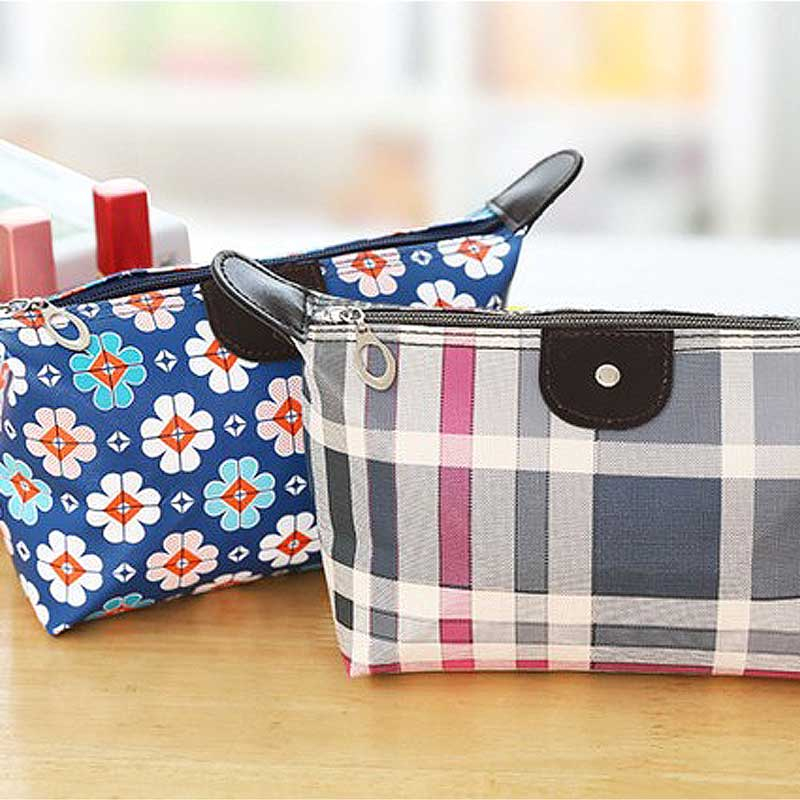 Product image Moveonesia - Tas Kosmetik Motif Pouch Cosmetic Bag Tas Kosmetik Motif RANDOM