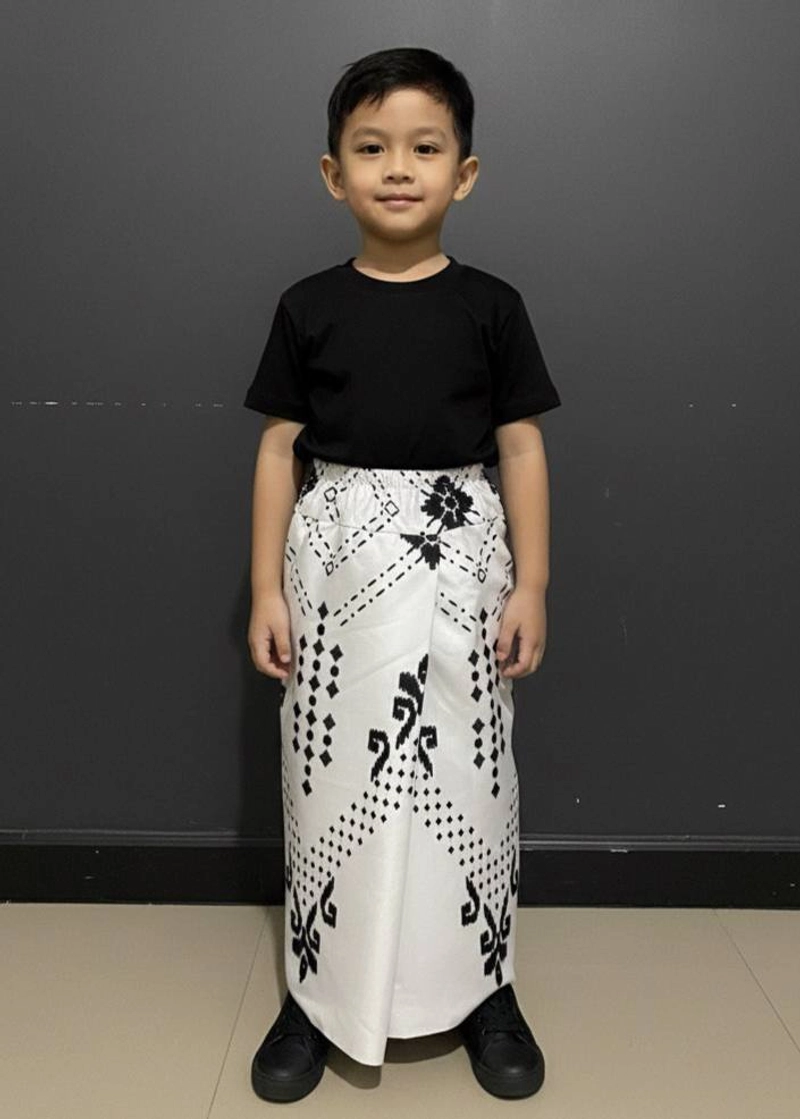 Product image Kois Batik - Sarung instan anak anti rebet pakai karet pinggang motif balimun M Putih