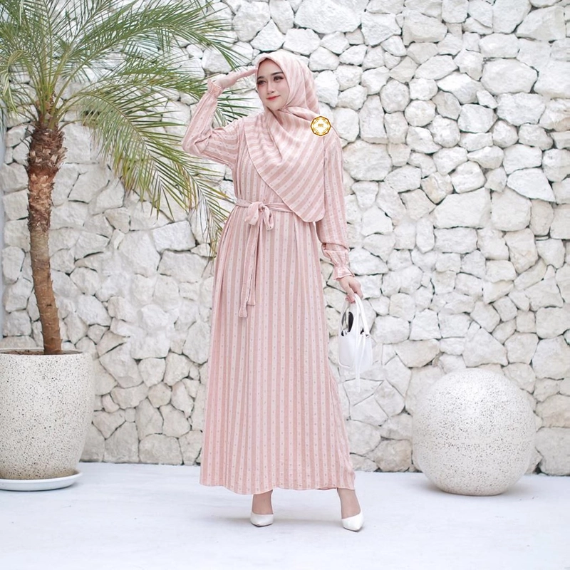 Product image Gamis Hanin Crincle Uragiri Premium Free Hijab ALLSIZE HANIN A