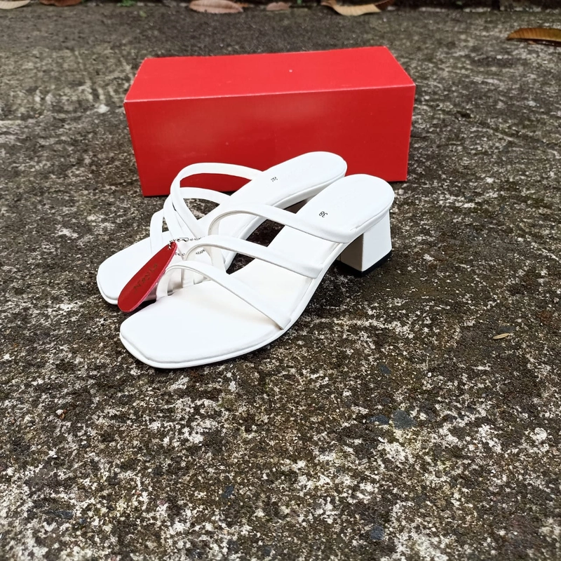 Product image Sandal Wanita Hak 5cm Series IFFAH HP-22 37 white