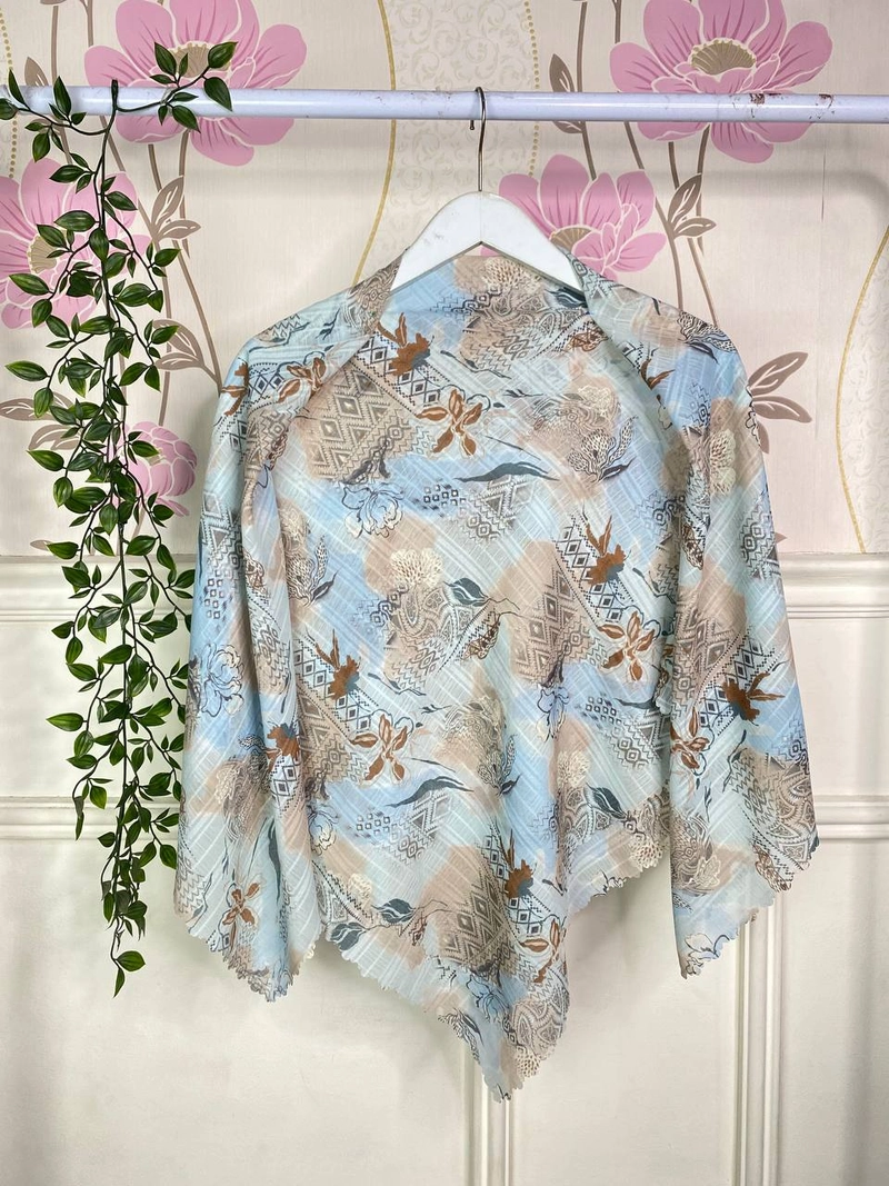 Product image Milyarda Hijab Official - Jilbab Segi Empat Motif Etnic Series Allsize Sky Blue