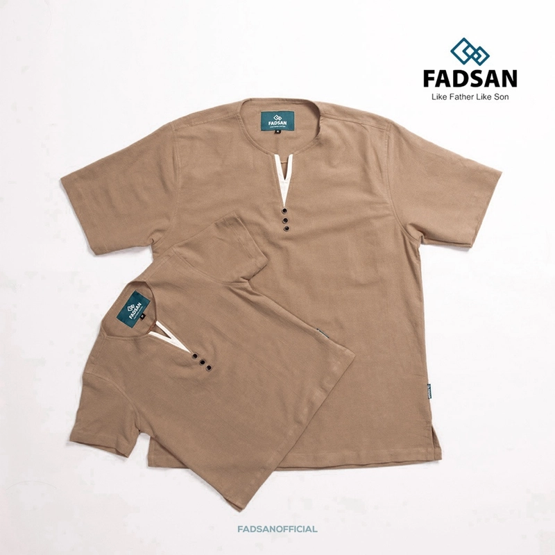 Product image FADSAN - Kemeja Polos Lengan Pendek V-Neck Ayah dan Anak Laki-Laki Warna Sand - Vee Series SIZE BAYI NO.1 VEE SAND