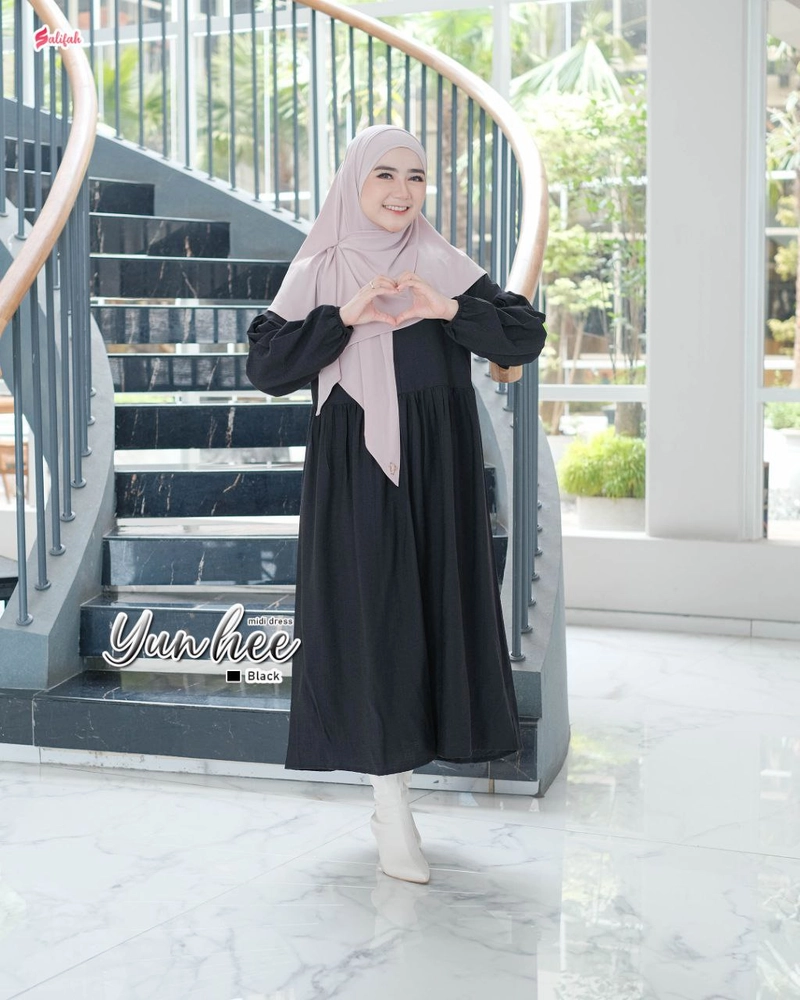 Product image Dzeera - SALIFAH - YUNHEE MIDI DRESS M BLACK