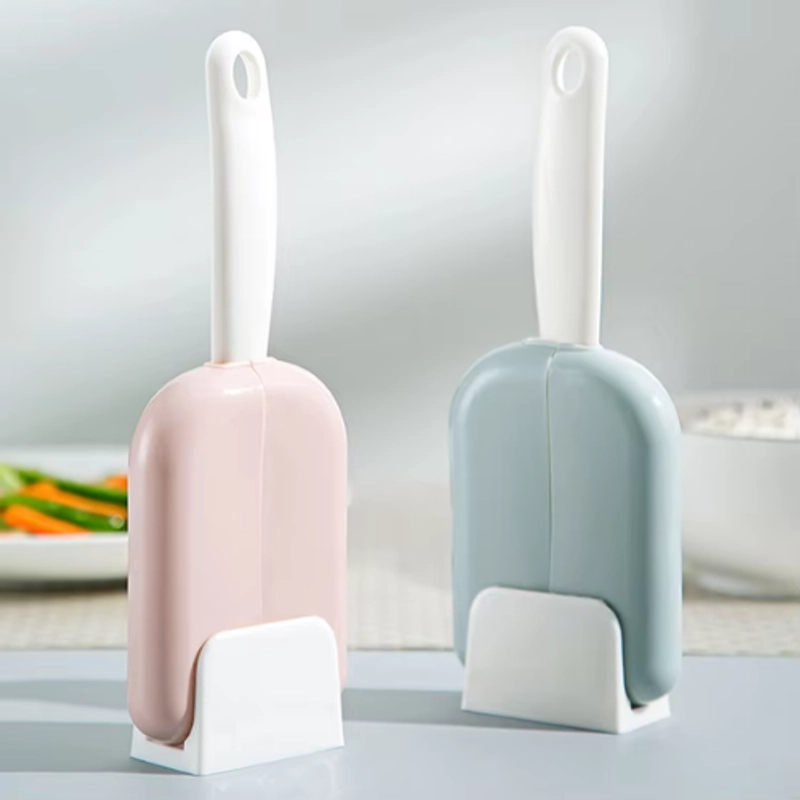 Product image KAHASIL - Centong Sendok Nasi Dengan Penutup Otomatis KMJ264 TOSCA