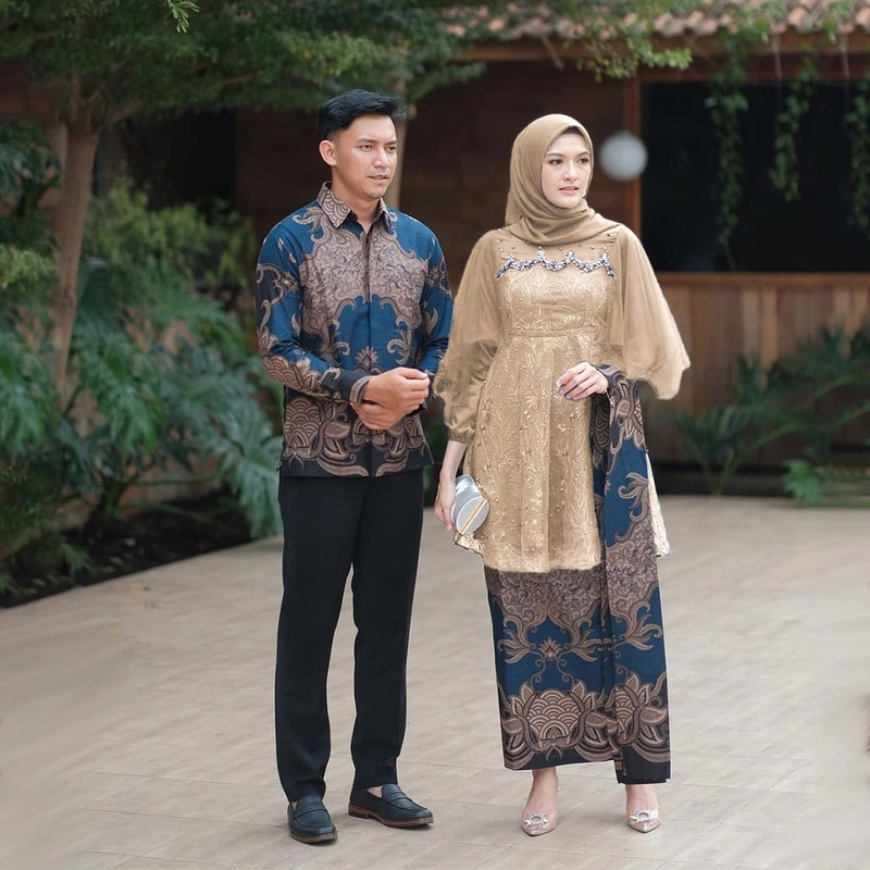 Product image Kebaya Couple Kondangan Dan Lamaran Lavina - Batik Kebaya Brokat Tulle Premium Mix Payet Mutiara Pre ROK+SELENDANG LATTE