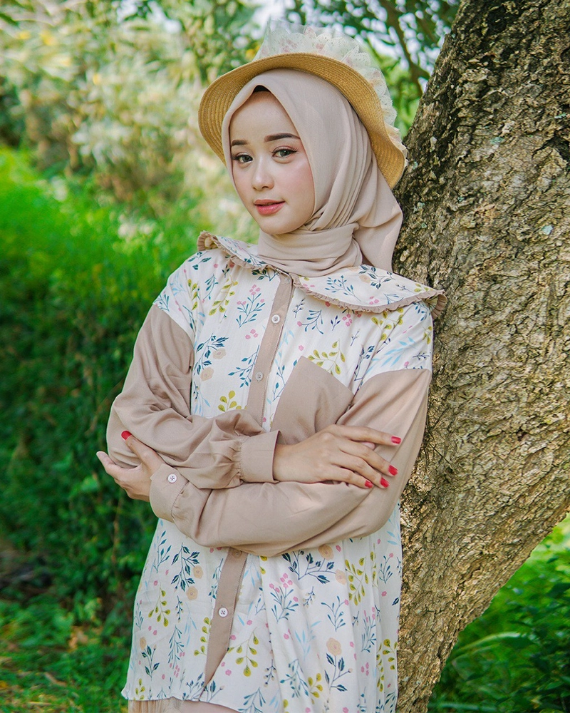 Product image byLayna Official - Baju Kemeja Wanita Vania Blouse Allsize Mocca
