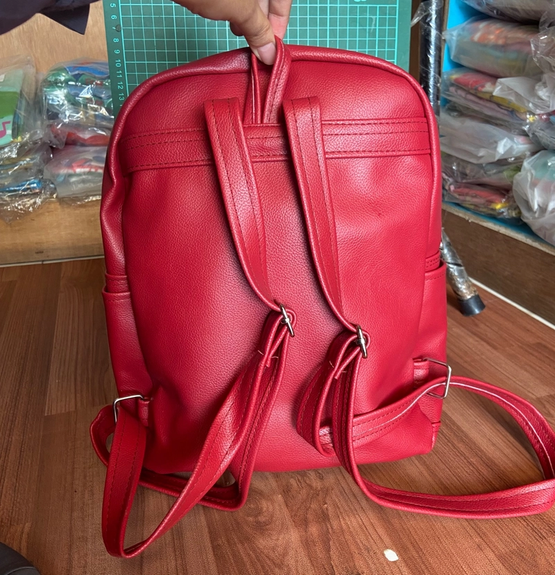 Product image CBL - Tas Ransel Wanita Lemon CBLC07RLMON AllSize Merah