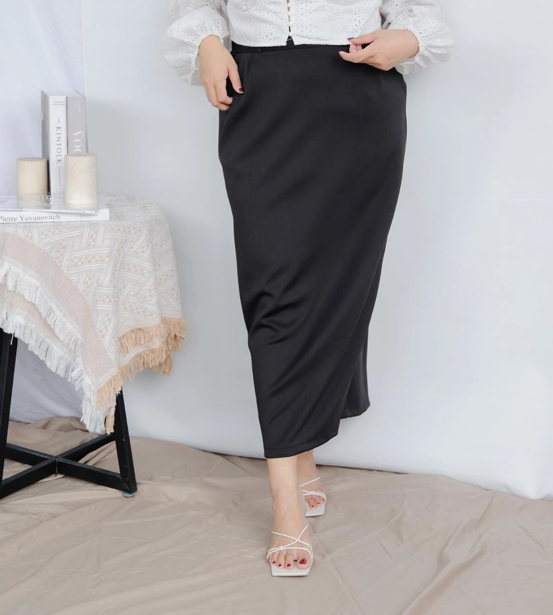 Product image Syahrinda - Rok Lurus Span Scuba Skirt Ashya Stretch Saize Standar Jumbo Big Size Size 1 Coklat Alphin