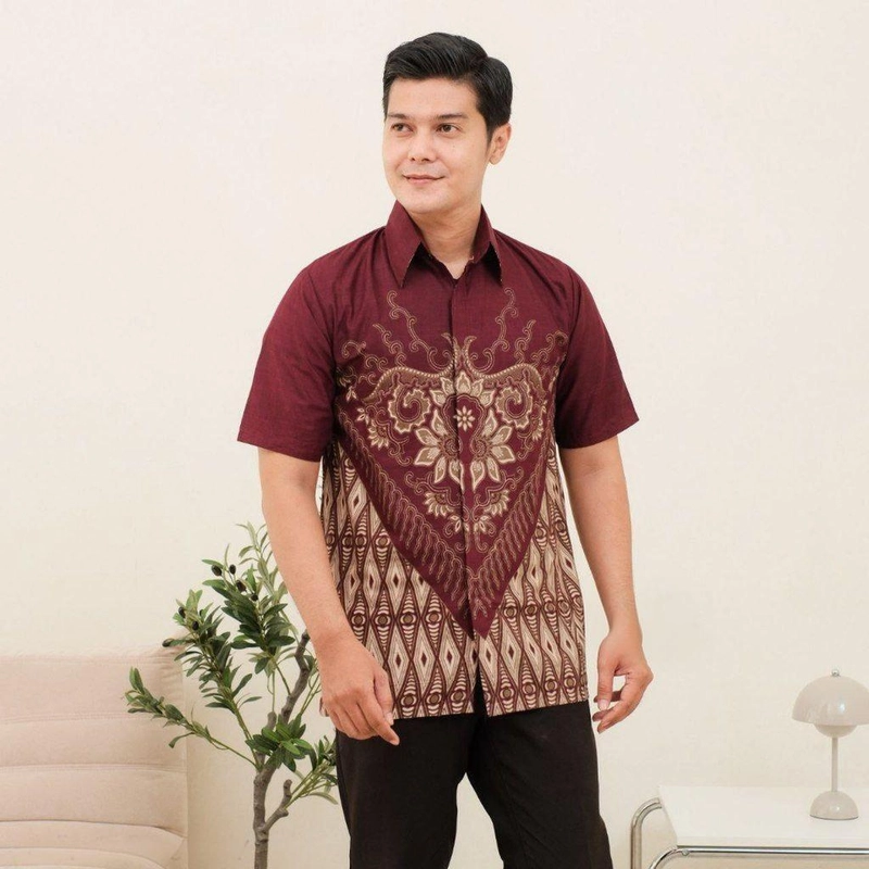 Product image Kois Batik - Kemeja batik pria coupel hem terbaru motif adpati burgudy L Hem adpati burgundy