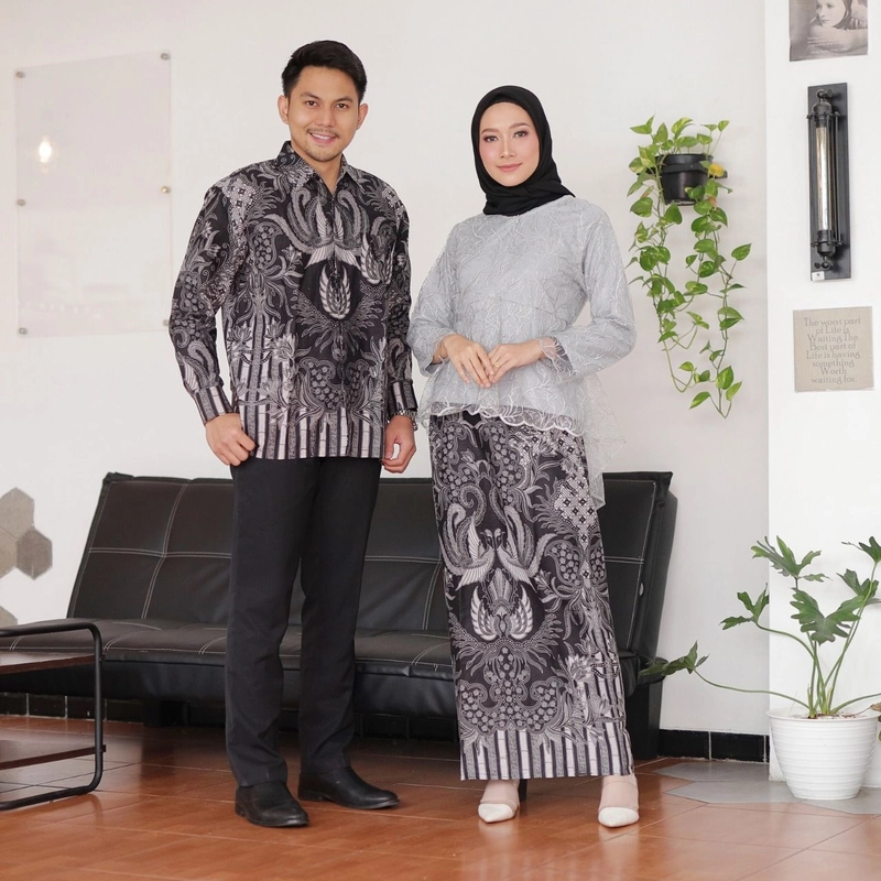 Product image Terbaru - Batik Couple Andhini Kebaya Couple Brukat Kemeja M Abu