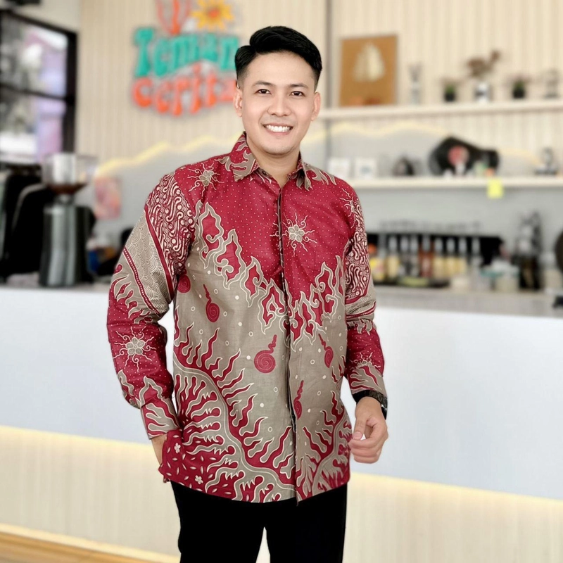 Product image Kois Batik - Atasan Batik Coupel Kemeja Dan Tunik zipper motif sisik marun M Kemeja sisik marun